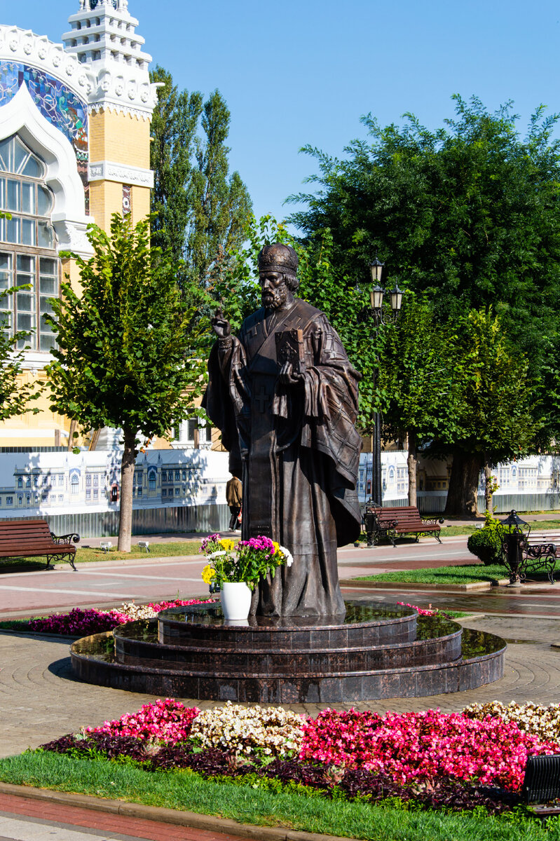  Легендарный лекарь. Но нашу экономику должен лечить Путин.