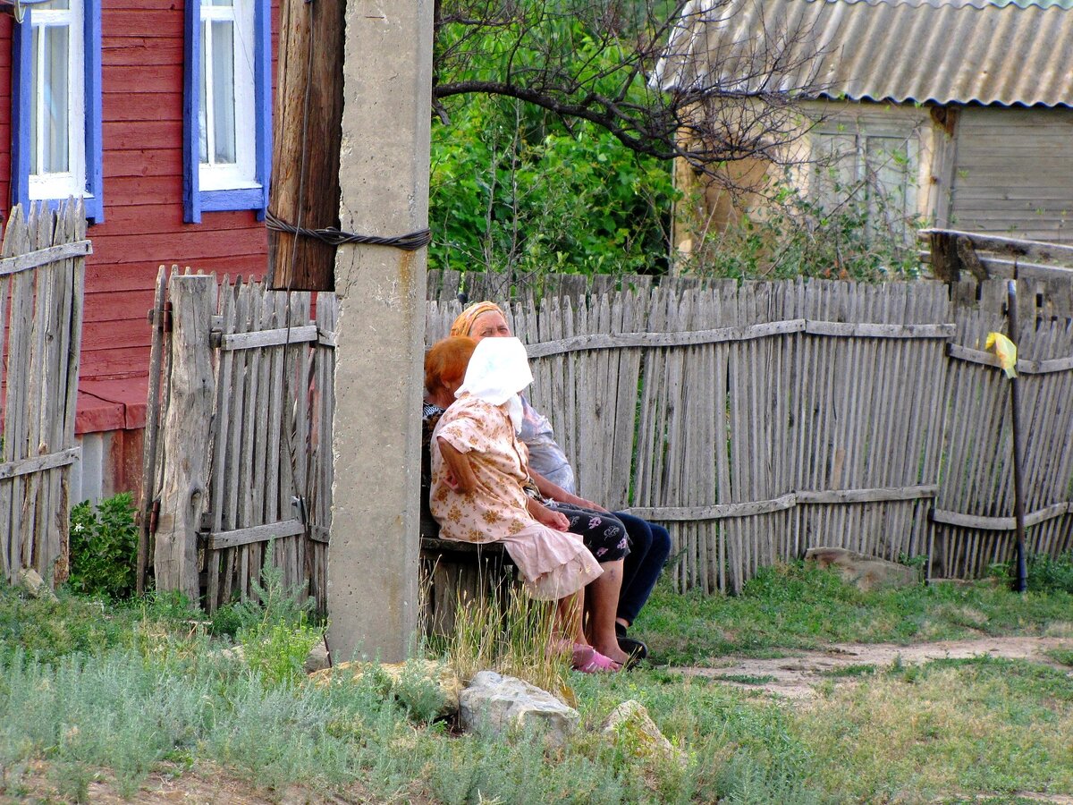 Бабушек у нас с каждым годом становится всё меньше. 