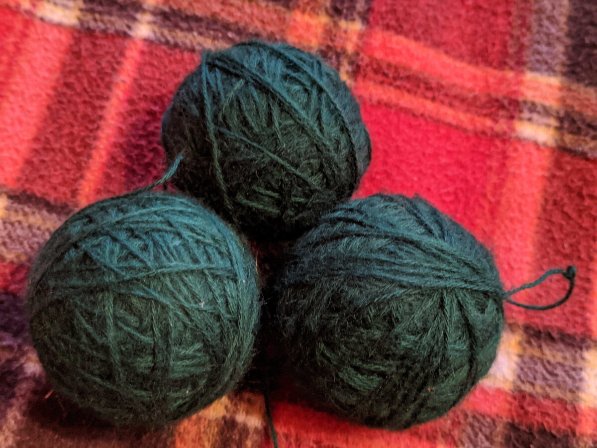 Столько клубков было до