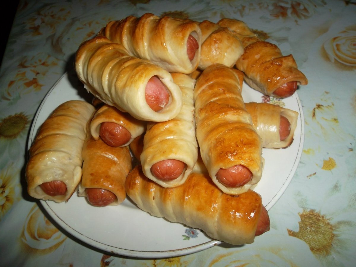 сосиски в слоеном тесте