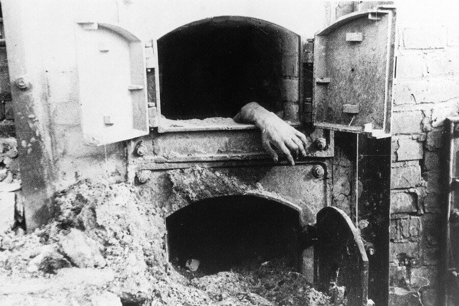 "Город смерти" Освенцим. В лагере смерти были умерщвлены в 1941-1945 годах  миллионы людей.
