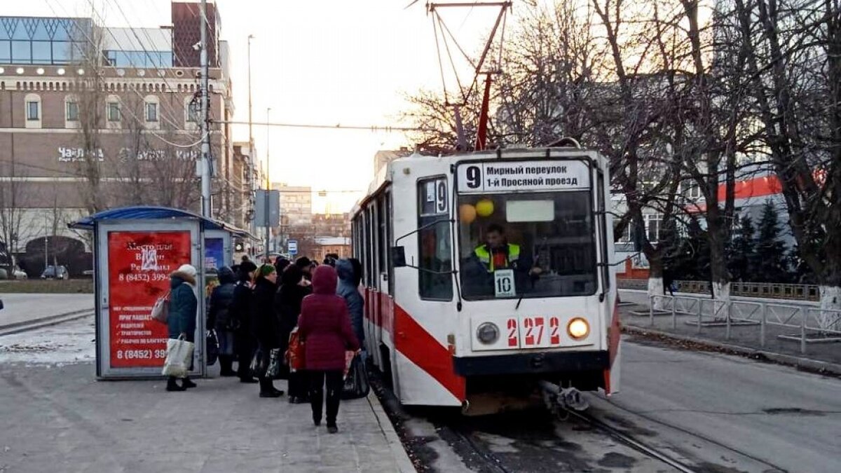    В Саратове трамвай не смог подняться в гору и высадил пассажиров после оплатыНовости Саратова и области – Сетевое издание «Репортер64»