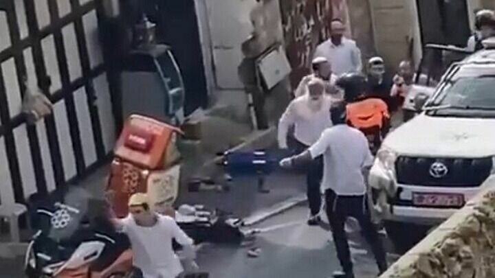     Два человека пострадали во время второй за сутки стрельбы в Иерусалиме. На этот раз террористы открыли огонь по посетителям Города Давида, где ведутся археологические раскопки.