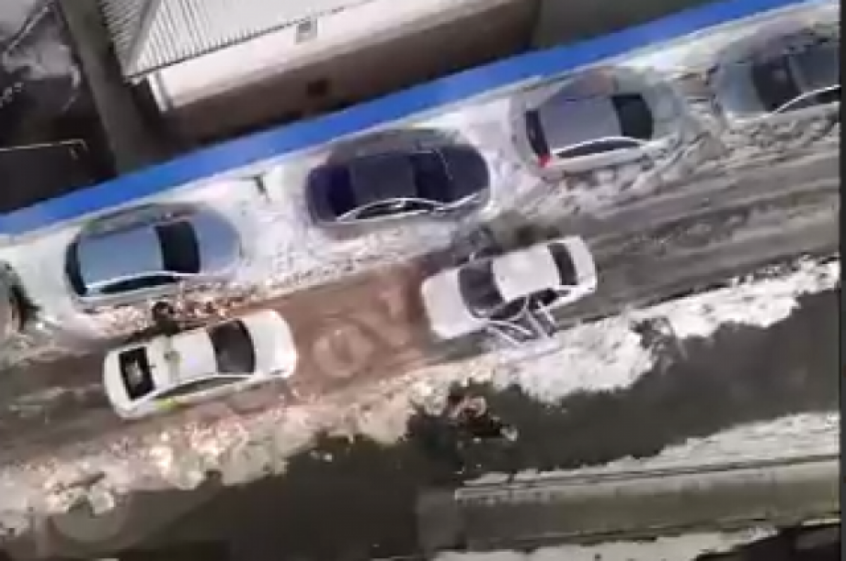    Ростовчанка подралась с водителем такси, чтобы не платить за ожидание