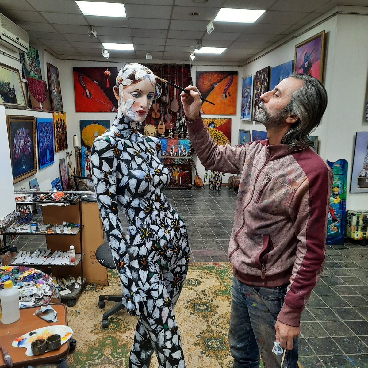 Поиск новых творческих идей может застичь в любое время суток) И тут уже нельзья прерваться...