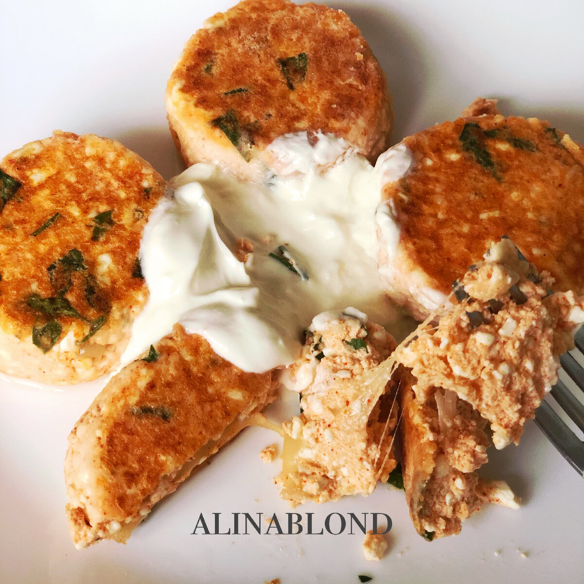 Сырники с паприкой и сыром 🧀 | AlinaBlond | Дзен