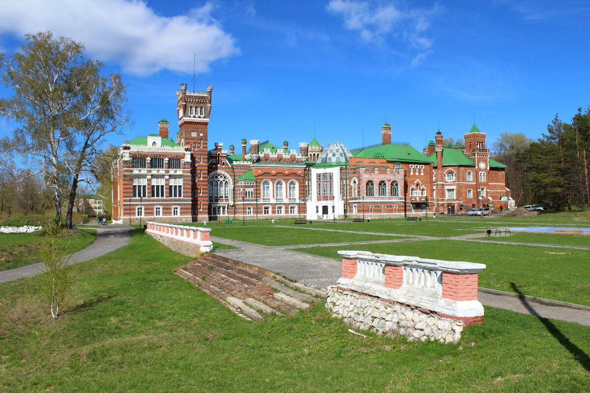 Замок шереметева фото