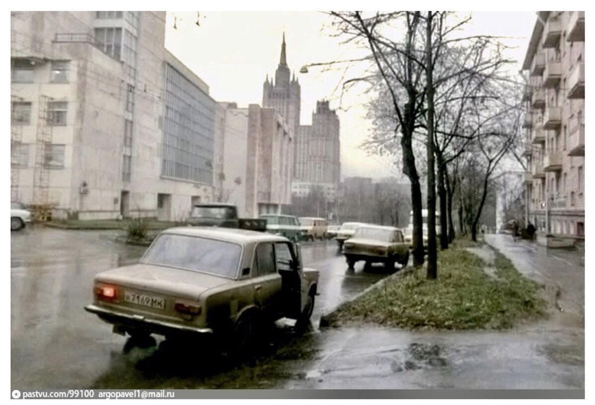 Москва просмотреть
