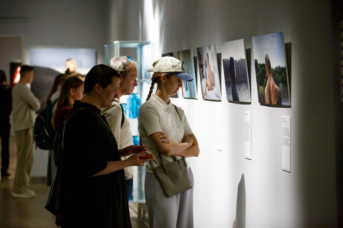 Фото с выставки победителей конкурса Science.Technology.Art в ЕМЦТ г. Москва.