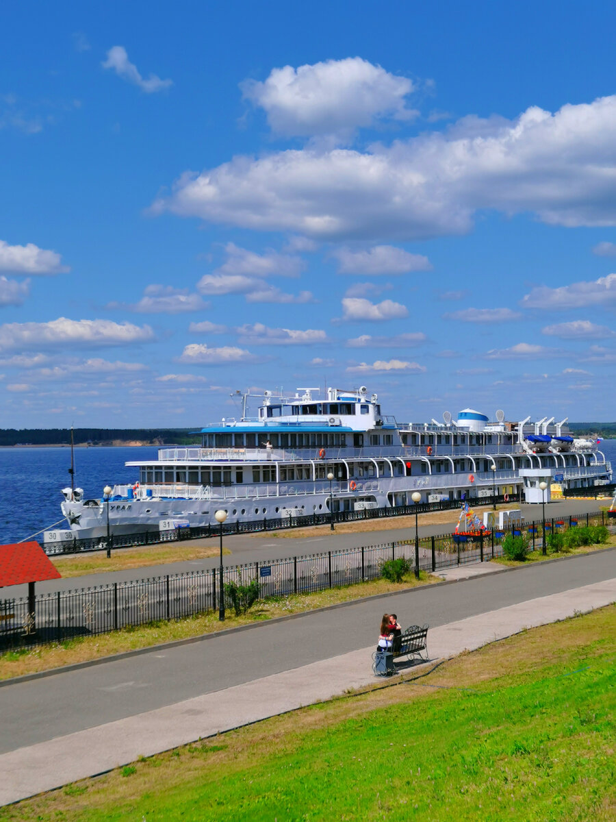 теплоход чебоксары. чебоксары речной порт 2021. речной порт теплоход чувашия. речной порт теплоход чувашия. речной трамвайчик чувашия.