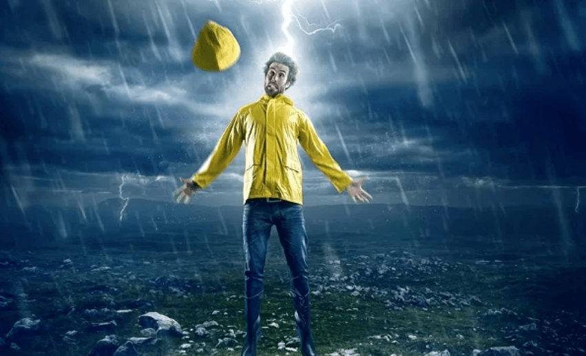    По статистике 90% людей после удара молний остаются живы