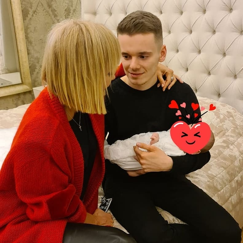 Арсений Шульгин с певицей Валерией и дочкой Селин. Фото: instagram.com/valeriya/