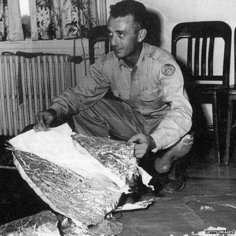 Остатки метеозонда при инциденте в Розуэлле Источник изображения: gettyimsges.com.  