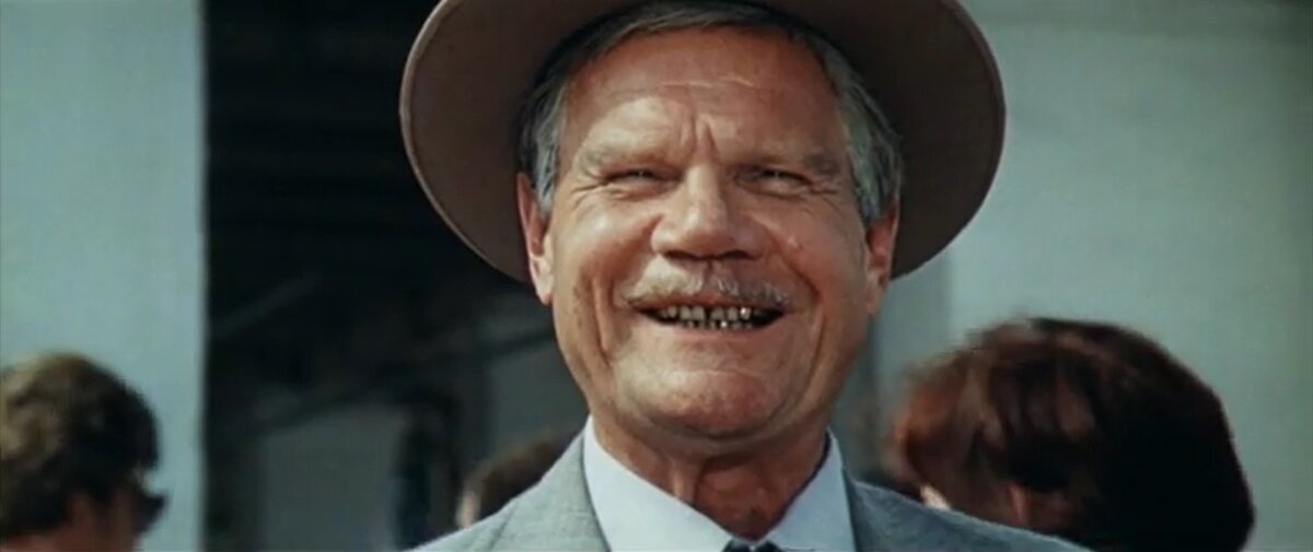 Михаил Пуговкин, кадр из фильма Спортлото 82