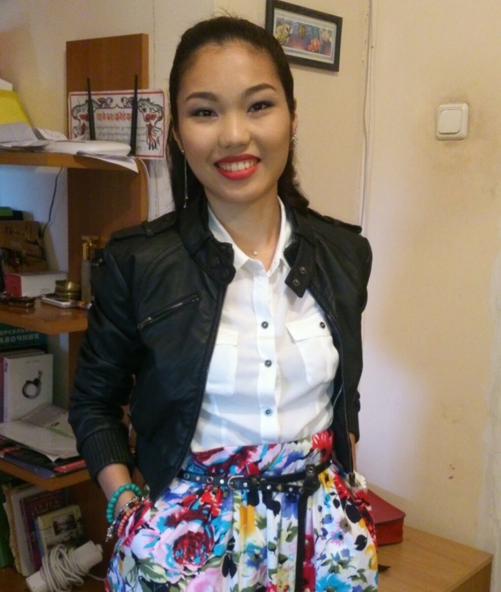 Это я так ходила на свадьбу однокурсника в 2017 году.