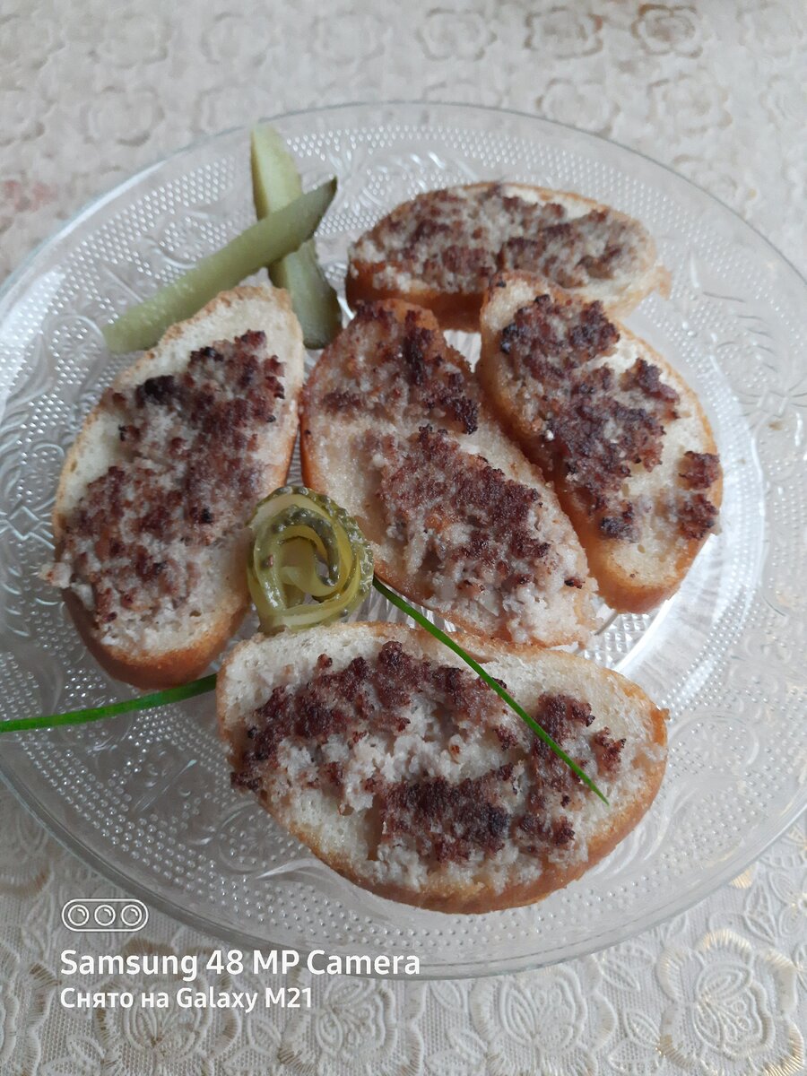бутерброды с фаршем свинины