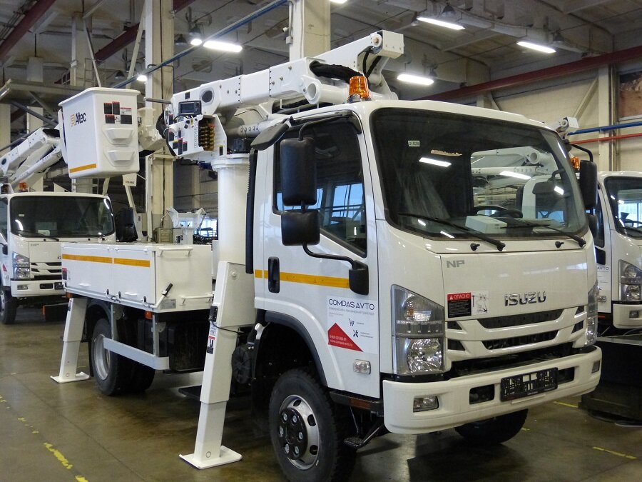 АО «Сетевая Компания» получила уникальный автогидроподъемник Altec на шасси ISUZU ELF 7.5 4x4