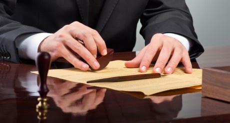 Решив открыть свое предприятие, при составлении бизнес-плана многие россияне не знают, какие первые шаги им необходимо сделать для того, чтобы получить государственную регистрацию.