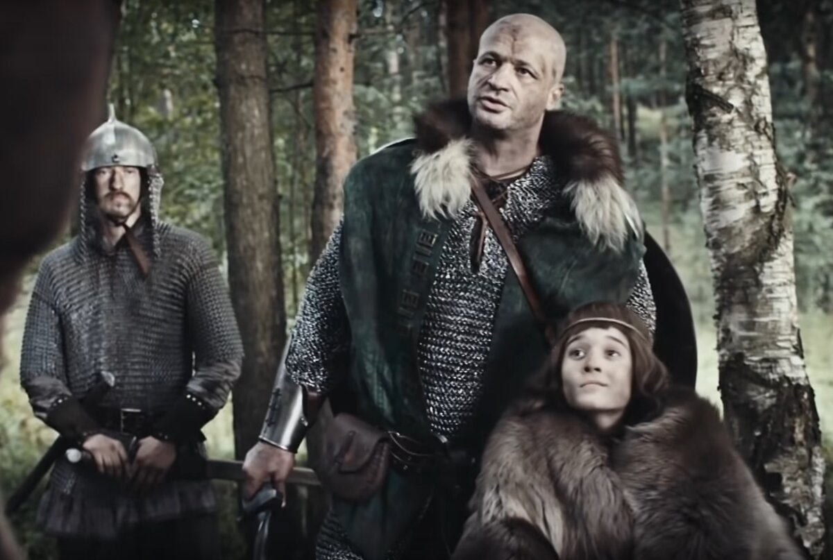 На протяжении всех последующих событий княжич постоянно лыбится. Ему нравится быть заложником?