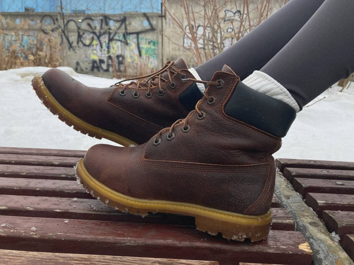 Фото автора в новых ботинках