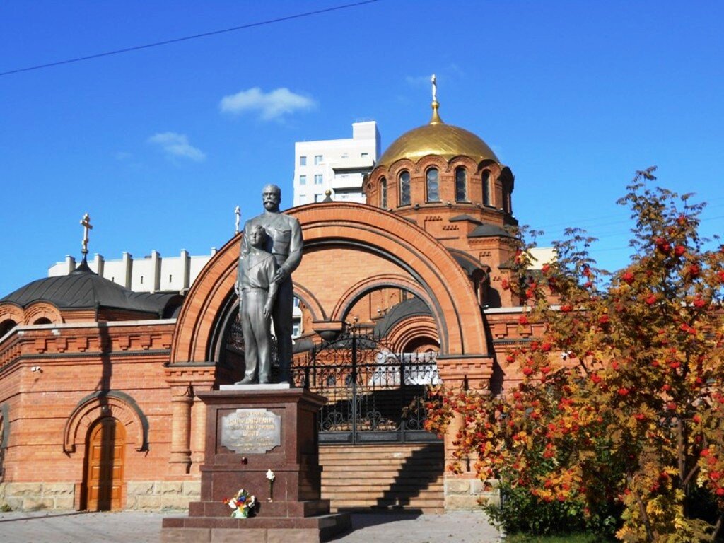 Старейший каменный Собор Александра Невского. Новосибирск