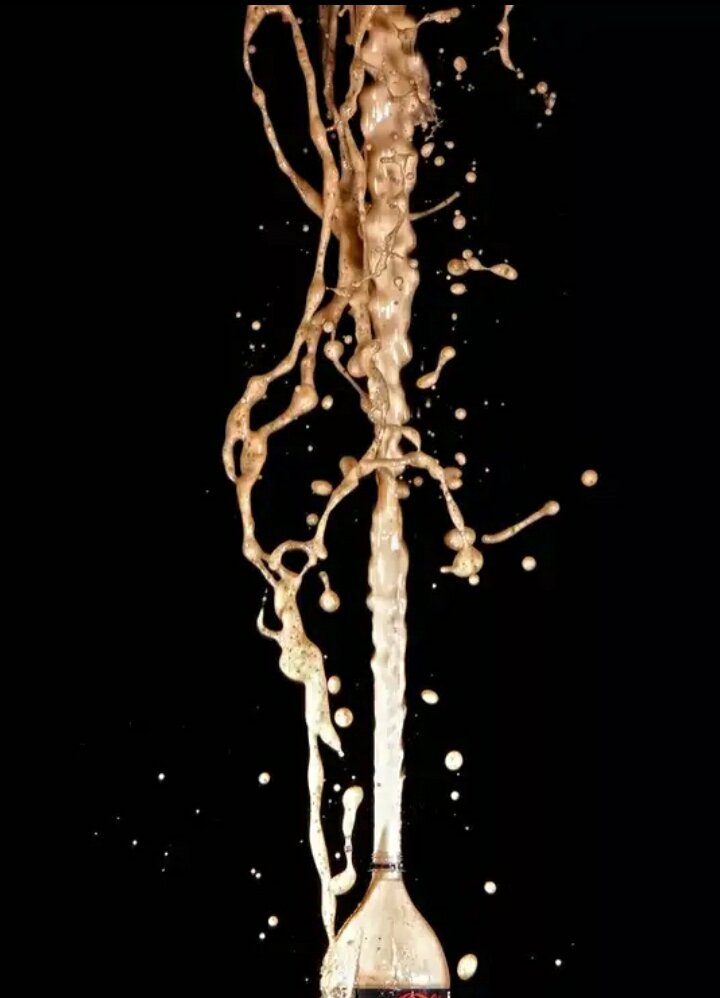 Реакция соединения Колы с Mentos