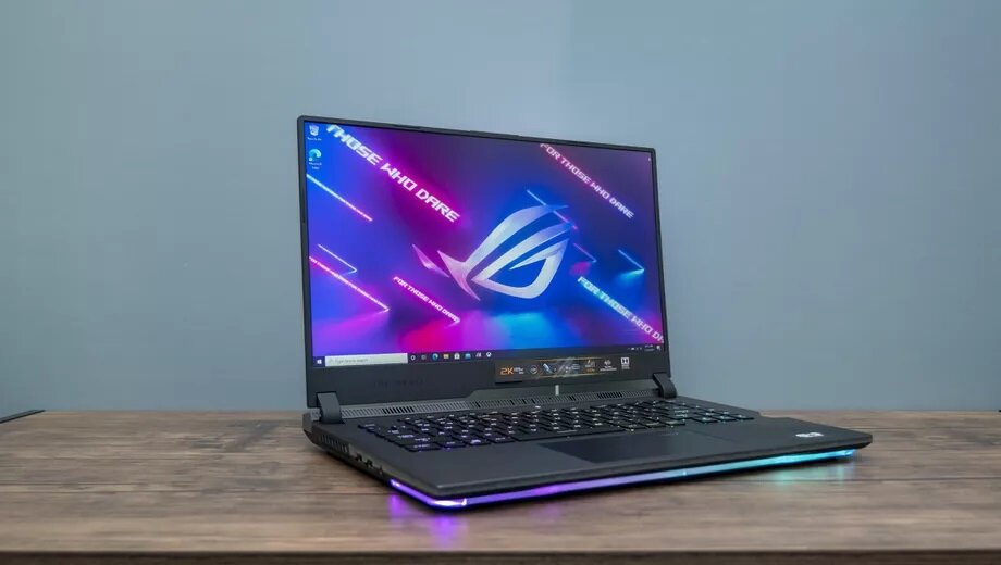 ASUS ROG STRIX SCAR17