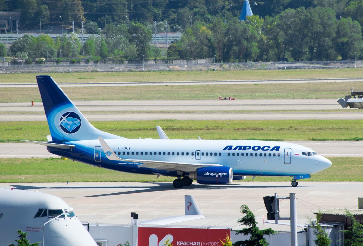 Boeing 737-7CT(WL), EI-GCV (фото автора)