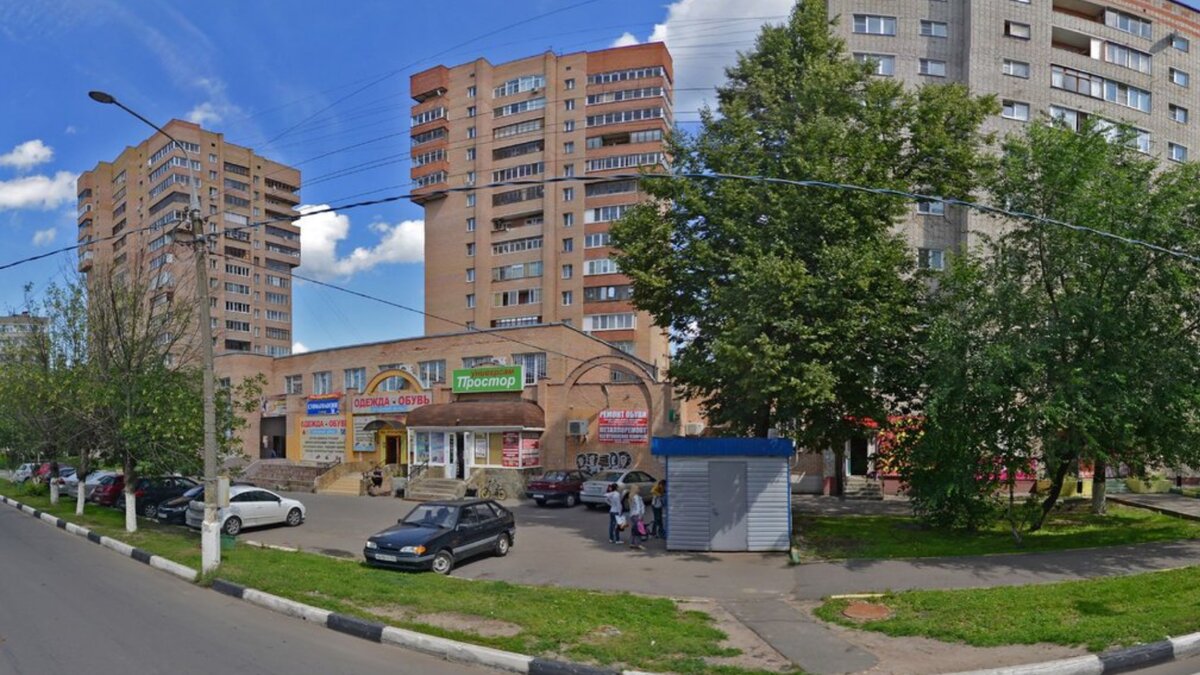 Мой бывший район, где я сдавала квартиру. Дом справа