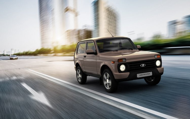 Lada 4X4 2018 будет доступна как 5-дверная модель, судьба 3-дверной версии пока неизвестна.