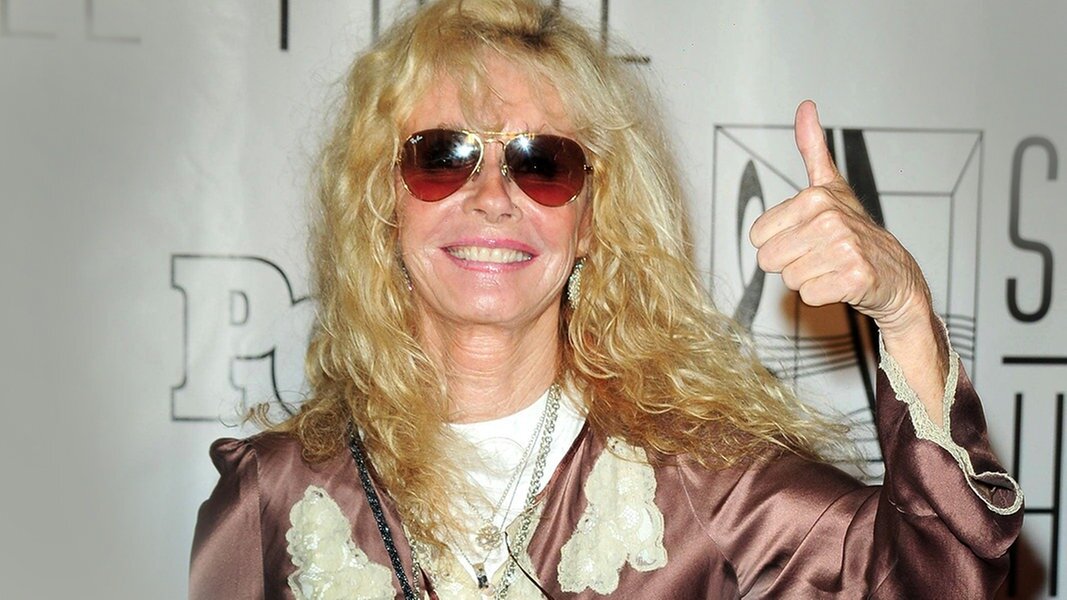 Kim Carnes и в 75 можно творить 