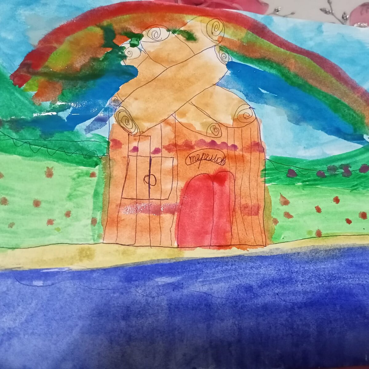 Так маленькая внучка видит "Теремок". Здесь все только начинается. Теремок в ожидании своих постояльцев