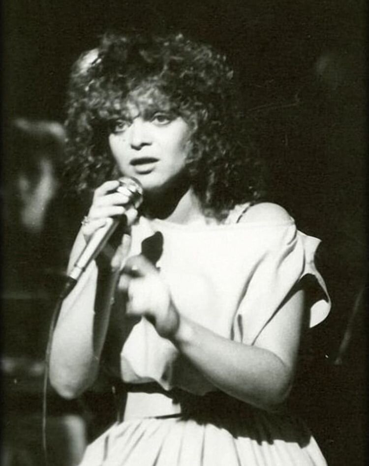 Лариса Долина в молодости. Источник фото: slovofraza.com