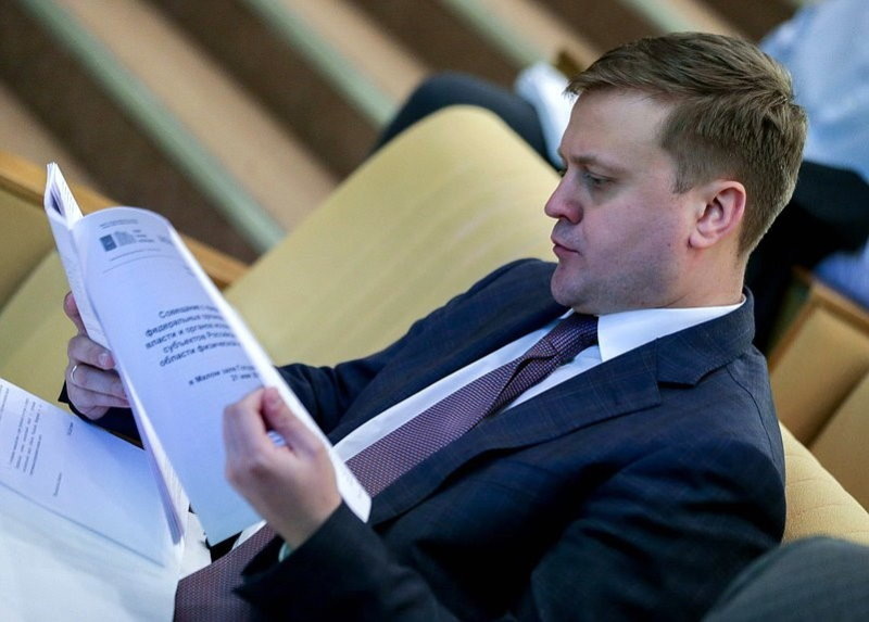 Парламентарий за работой