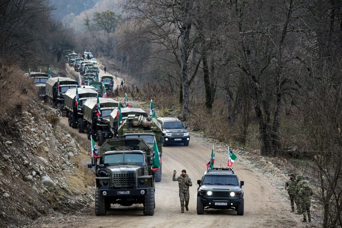 Военная колонна в Чечне