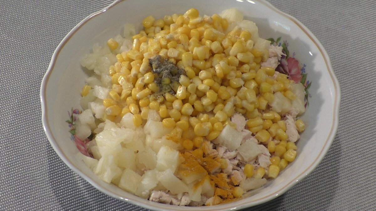 Простой и вкусный куриный салат за 15 минут