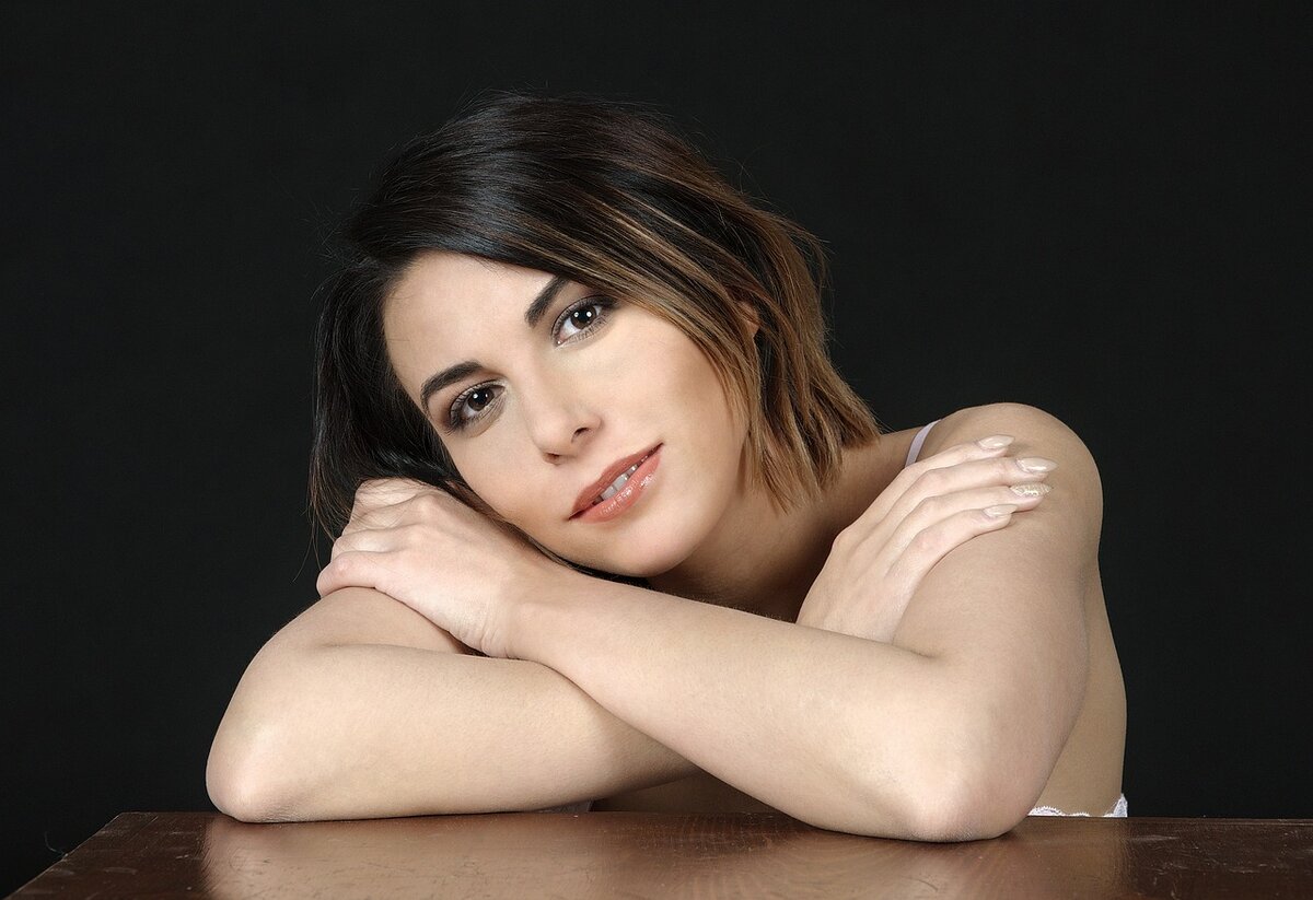 Наша молодая мама Вера