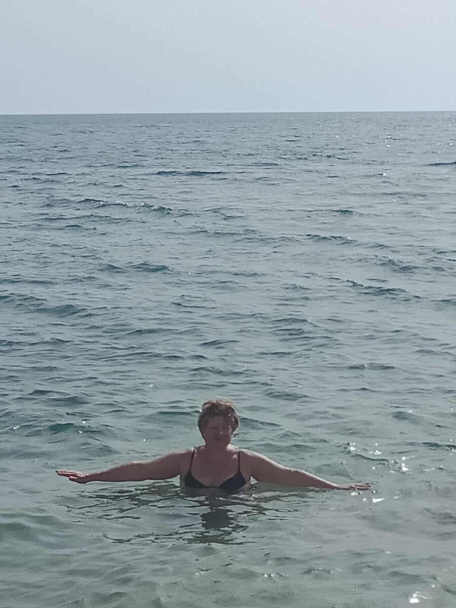 Смелая я. Просто потому, что очень люблю море.