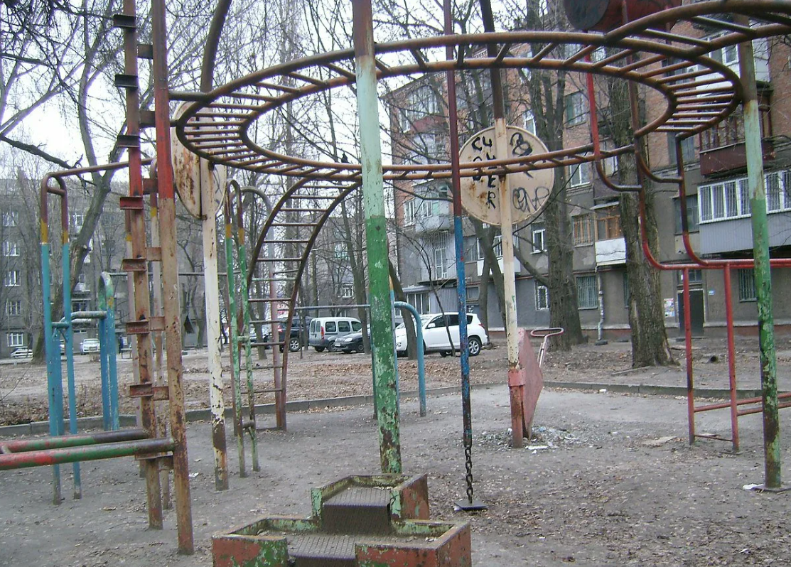 Задумка красивая, но никто не ухаживал за ней много лет