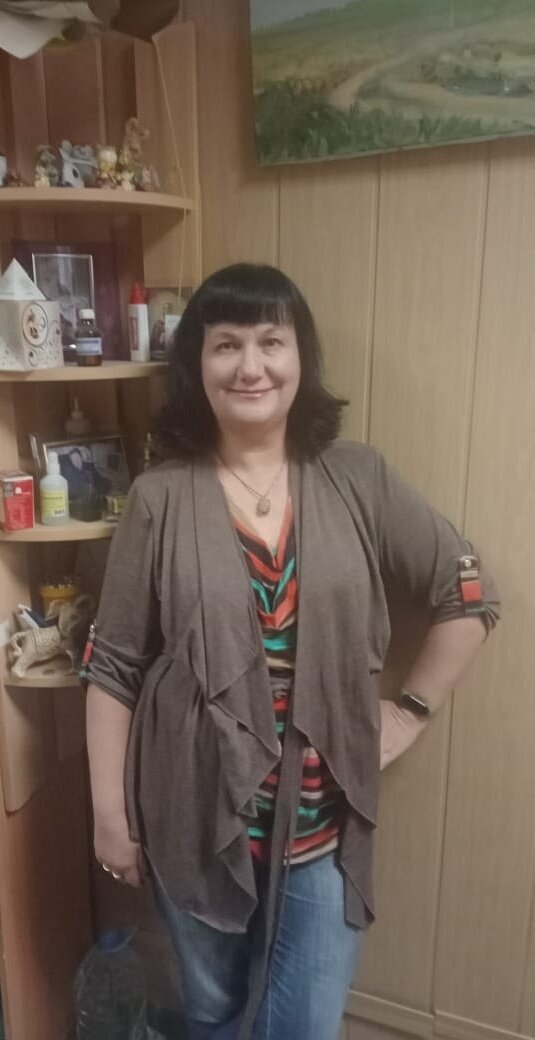 Это я в офисе. Добрый вечер. Соскучилась.
 