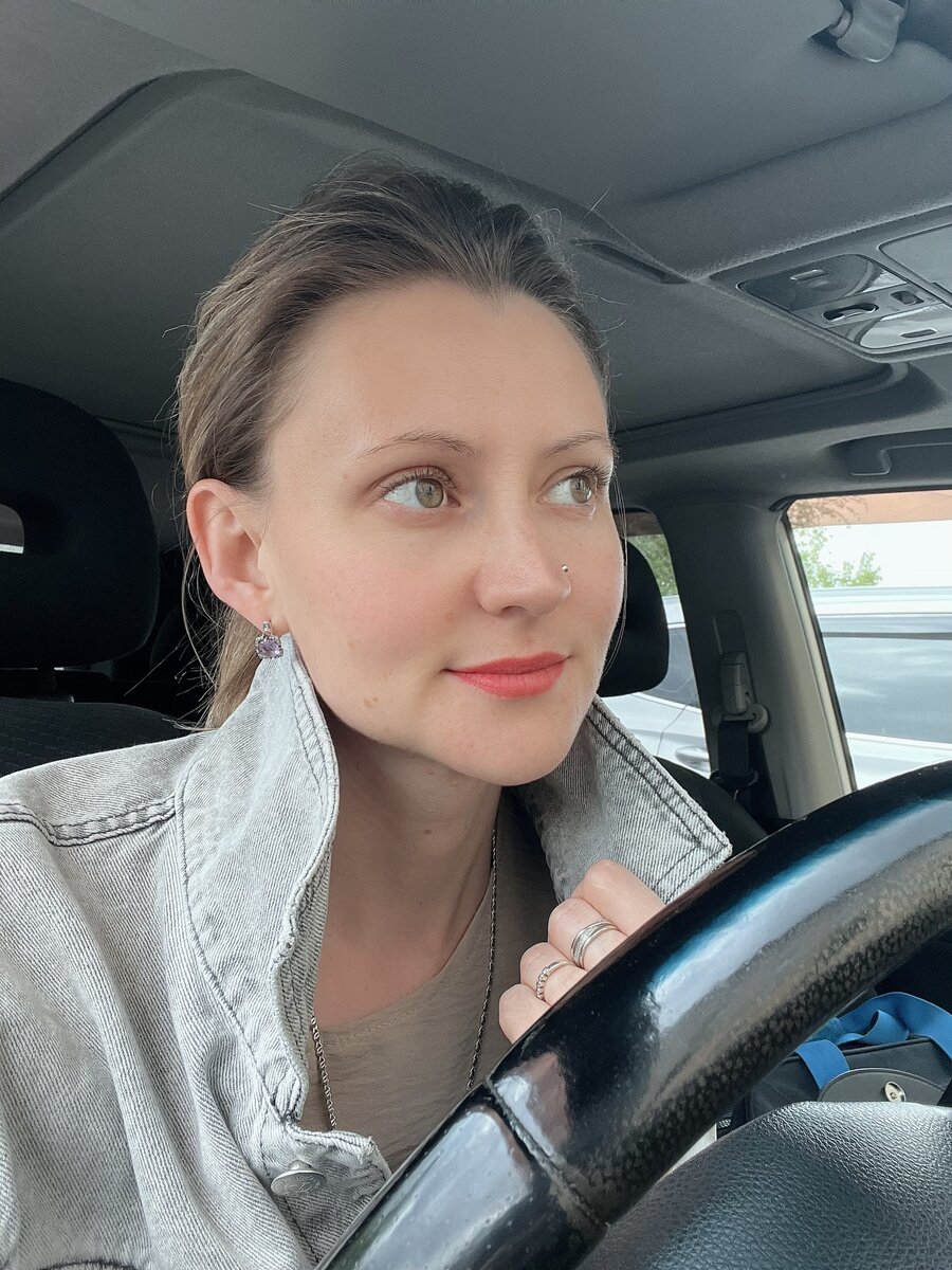 За рулем 11 лет и счастлива, что тогда не сдалась)