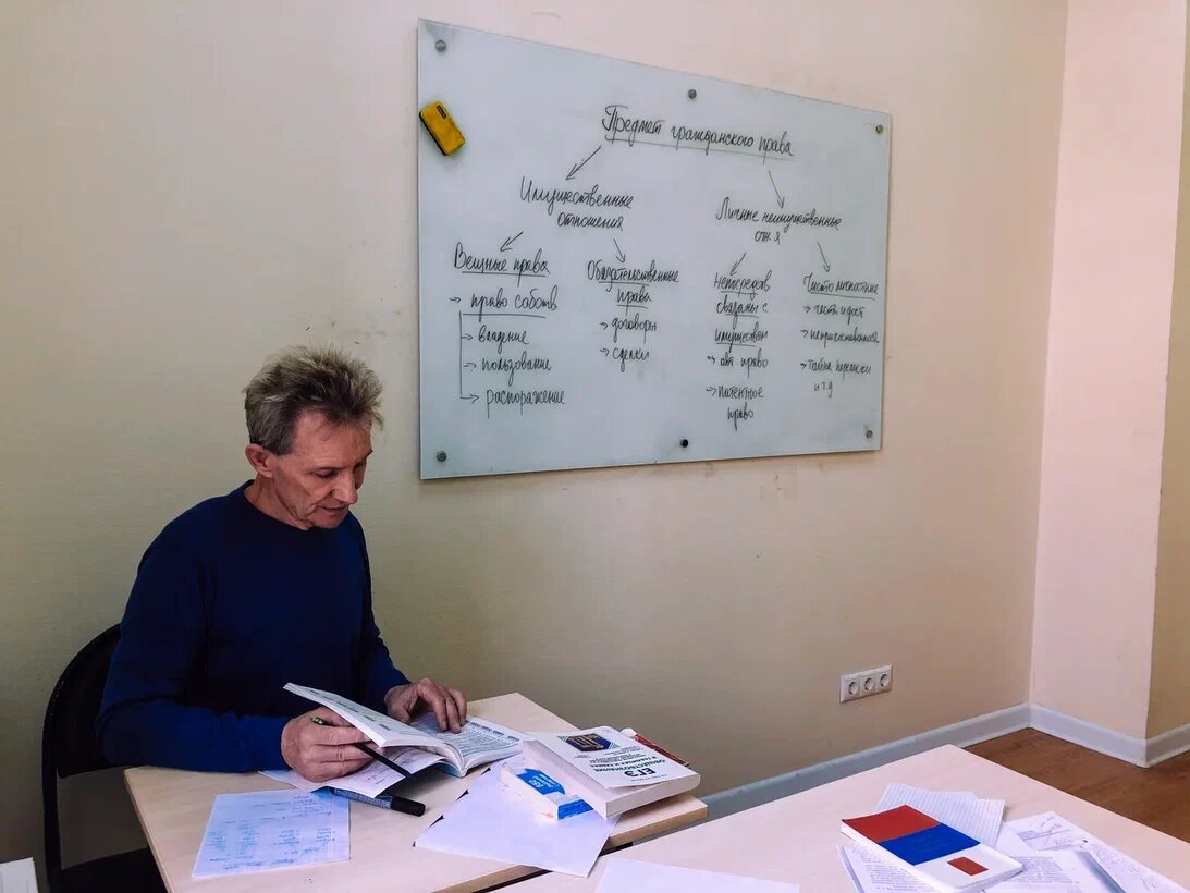 Работа экспертов приемной комиссии ЕГЭ