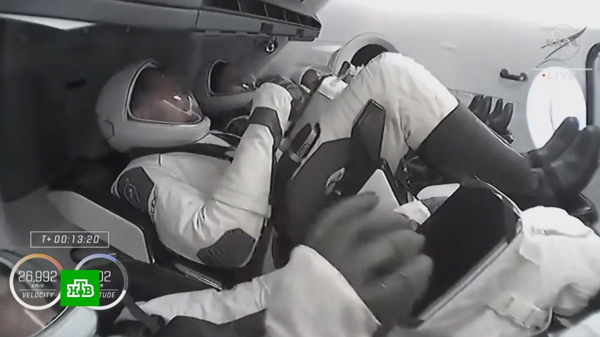    Первая россиянка на борту Crew Dragon Анна Кикина передала привет с орбиты