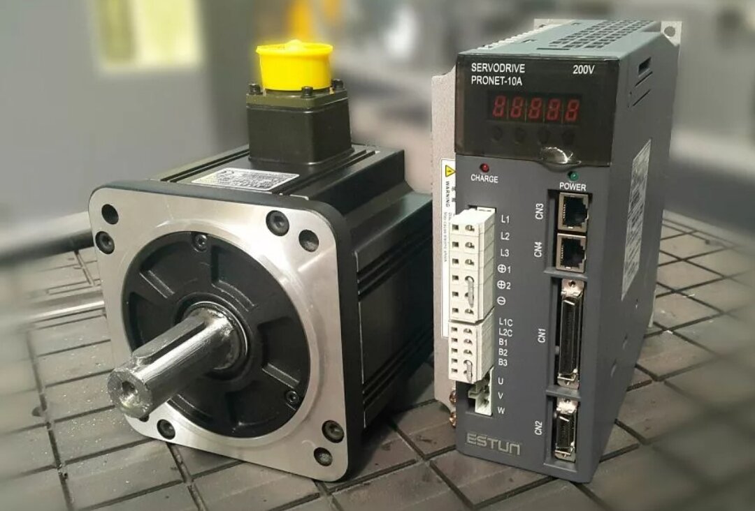 Синхронный серводвигатель. Сервопривод Estun. Estun em3g-55. Серводвигатель acm387. Привод электродвигателя ЧПУ Сименс.