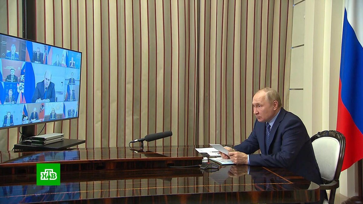   Путин призвал при разработке армейской экипировки и снаряжения учитывать мнение военных