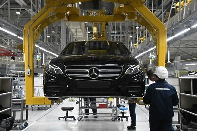    Завод Mercedes‑Benz в Подмосковье ©