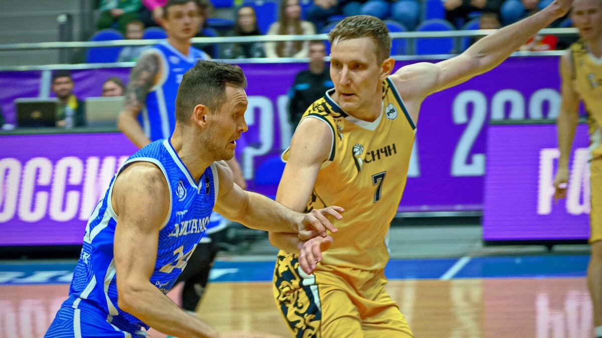    Курский баскетбольный клуб "Русичи" готовится к играм в Суперлиге