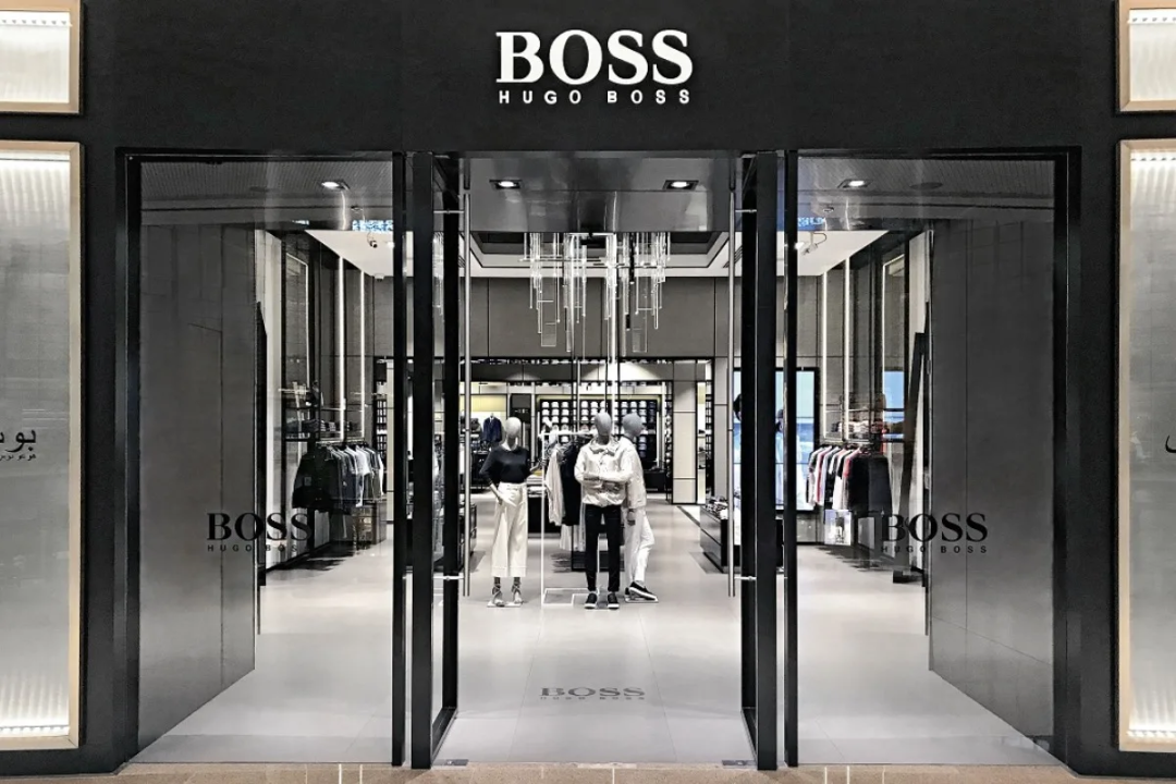    «Ъ»: Hugo Boss займется оптовыми поставками в Россию