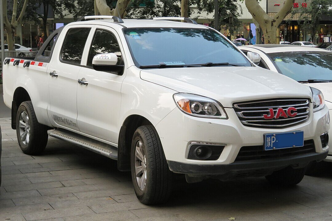     Производитель «УАЗ Пикап» освоит выпуск старого китайского пикапа: что нас радует и что огорчает