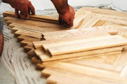 Укладка паркета.